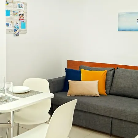 Nice Place, Central & Near The Beach Διαμέρισμα *